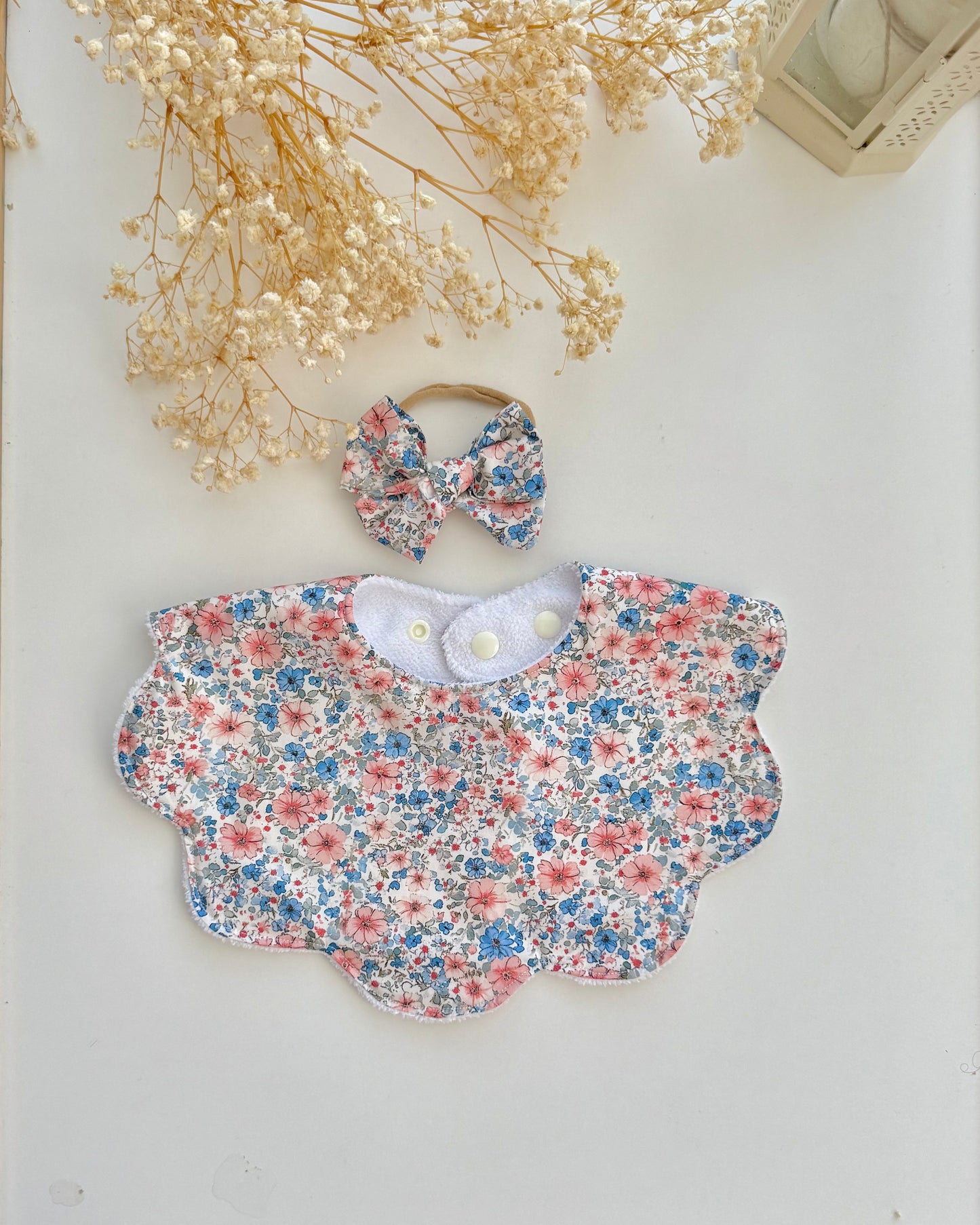 Handmade baby scallop shape bib dribble bib with floral design with bow Australia made of 100% cotton for baby girl