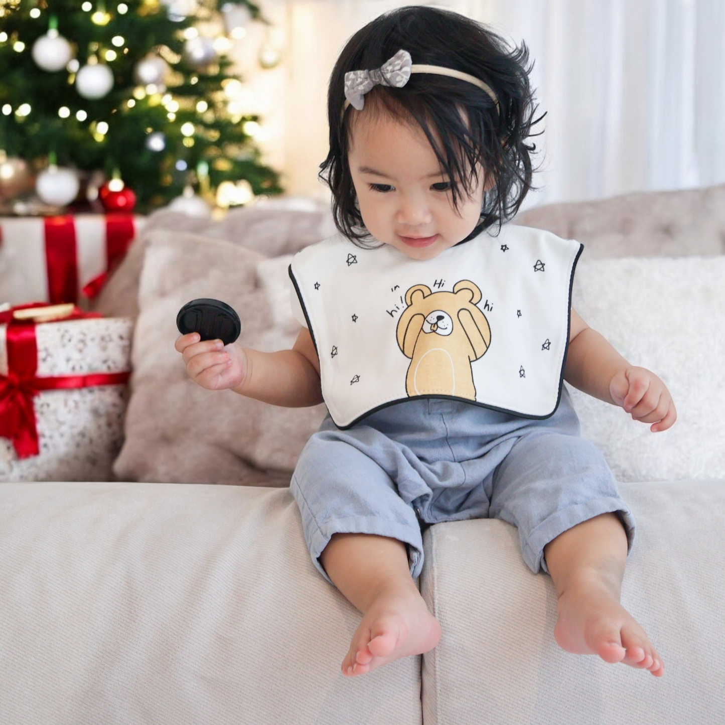 Fouriu Monochrome Baby Bib- Silly Bear