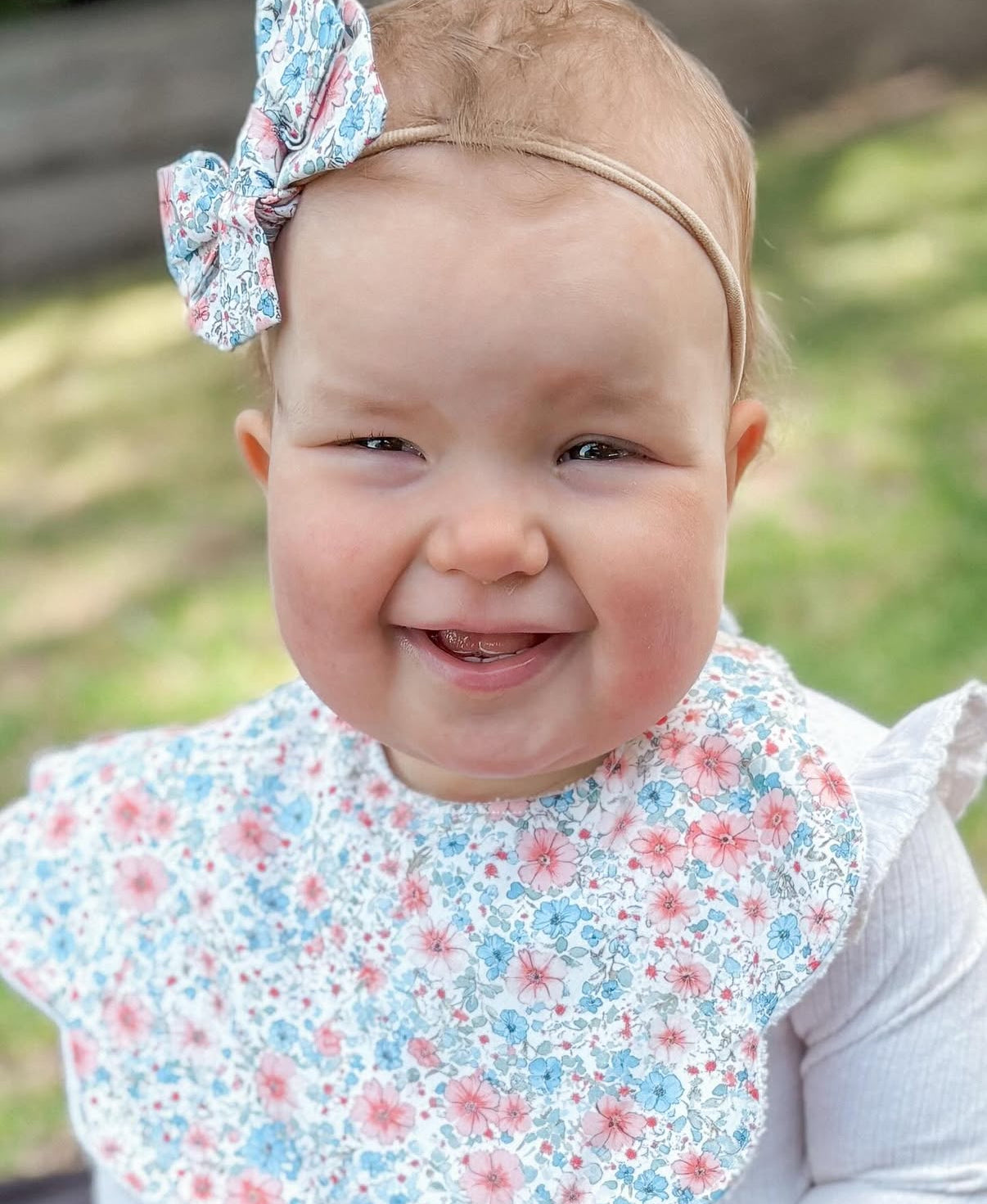 Farisha Scallop Bib set