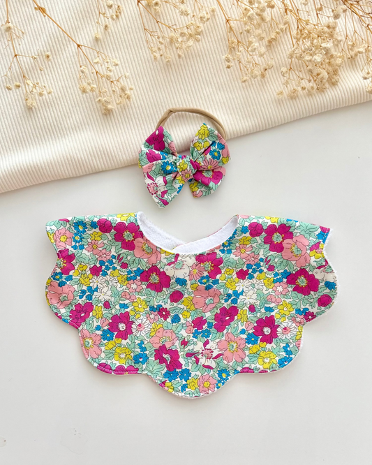 Floral-patterned baby bib and headband, cure baby accesories