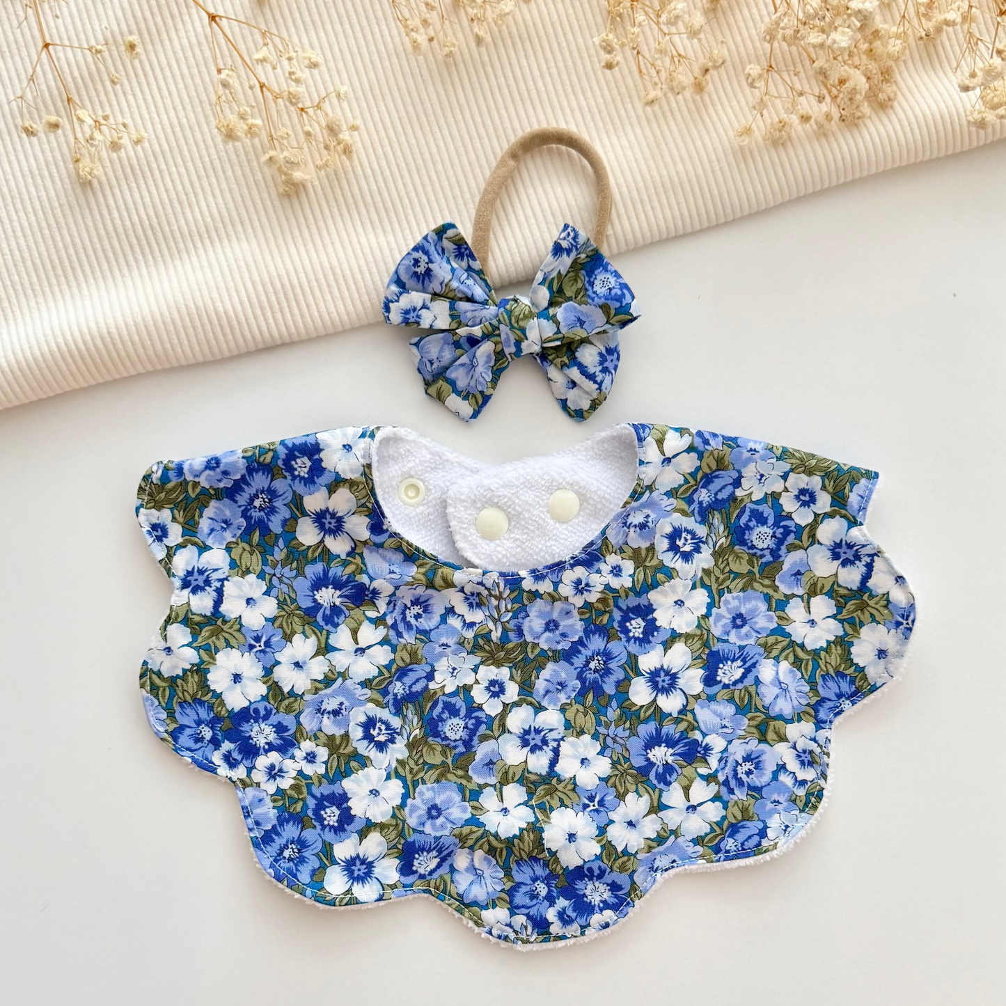 Farisha Scallop Bib Set