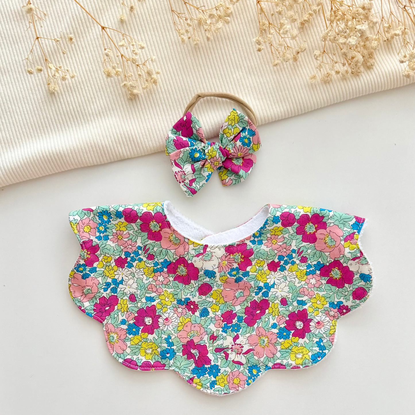 Farisha Scallop Bib Set