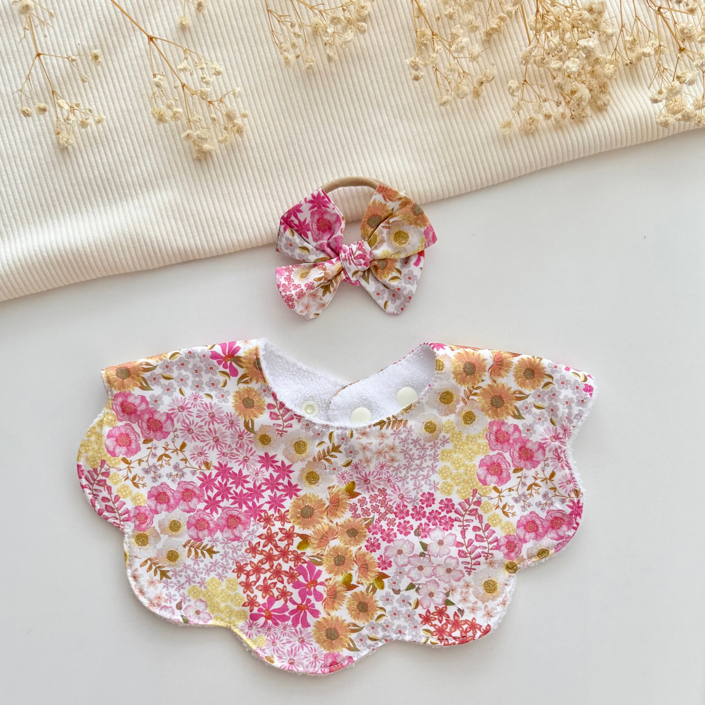Farisha Scallop Bib Set