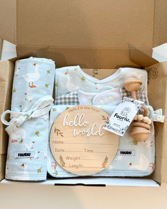 Fouriu Baby Essential Gift Set