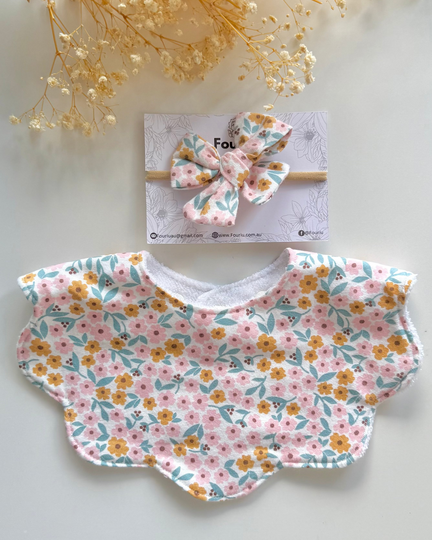 Handmade baby scallop shape bib dribble bib with floral design with bow Australia made of 100% cotton for baby girl