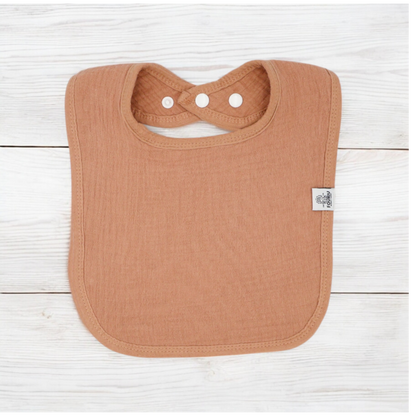 Fouriu Muslin Cotton Cuddle Bib- Whiskey Tan